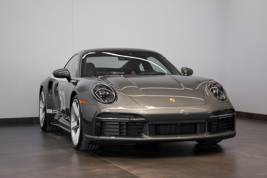 Porsche 911 Turbo 50 Years Coupe 2025 Vert Kirkland - photo #2