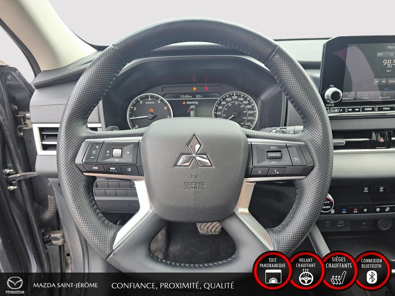 2024 Mitsubishi Outlander Grey Ste-Agathe des Monts - photo #13