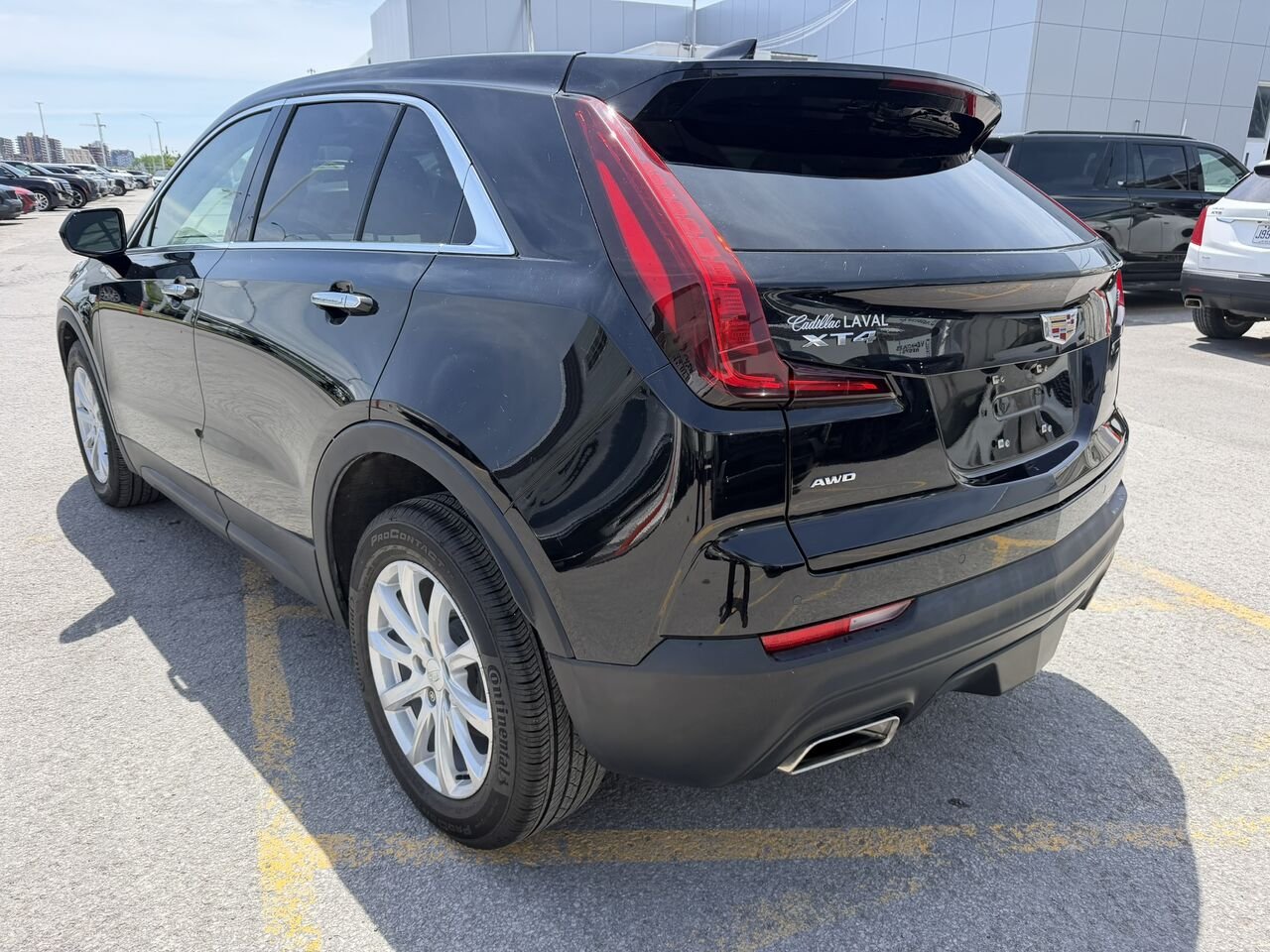 2023 Cadillac XT4 LUXURY AWD FINANCEMENT À PARTIR DE 3.99% STOCK XP5650 Black Laval - photo #11