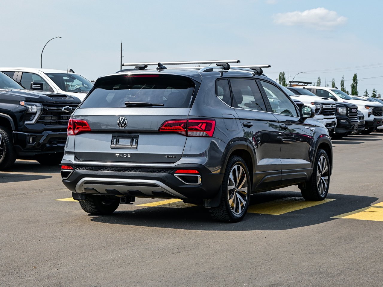2023 Volkswagen Taos Comfortline 4MOTION *Ltd Avail* Grey Sherwood Park - photo #12