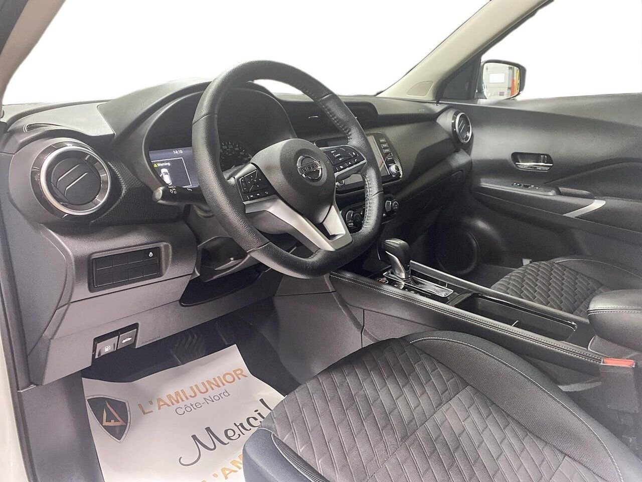 2021 Nissan Kicks VIN 3N1CP5CV4ML527676 White Baie-Comeau - photo #6