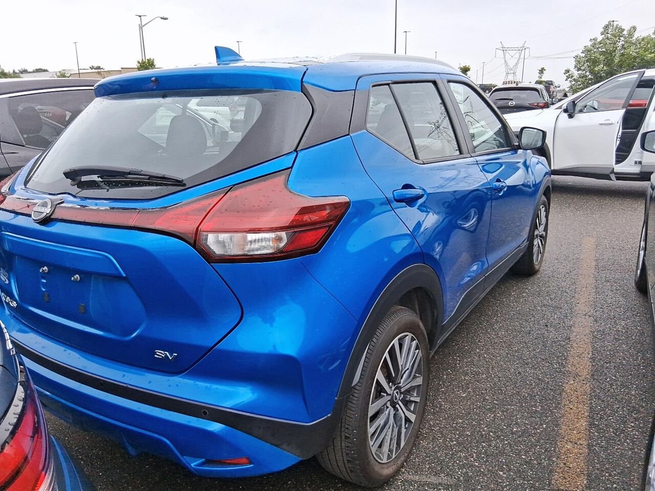 2022 Nissan Kicks SV TA Blue Québec - photo #1