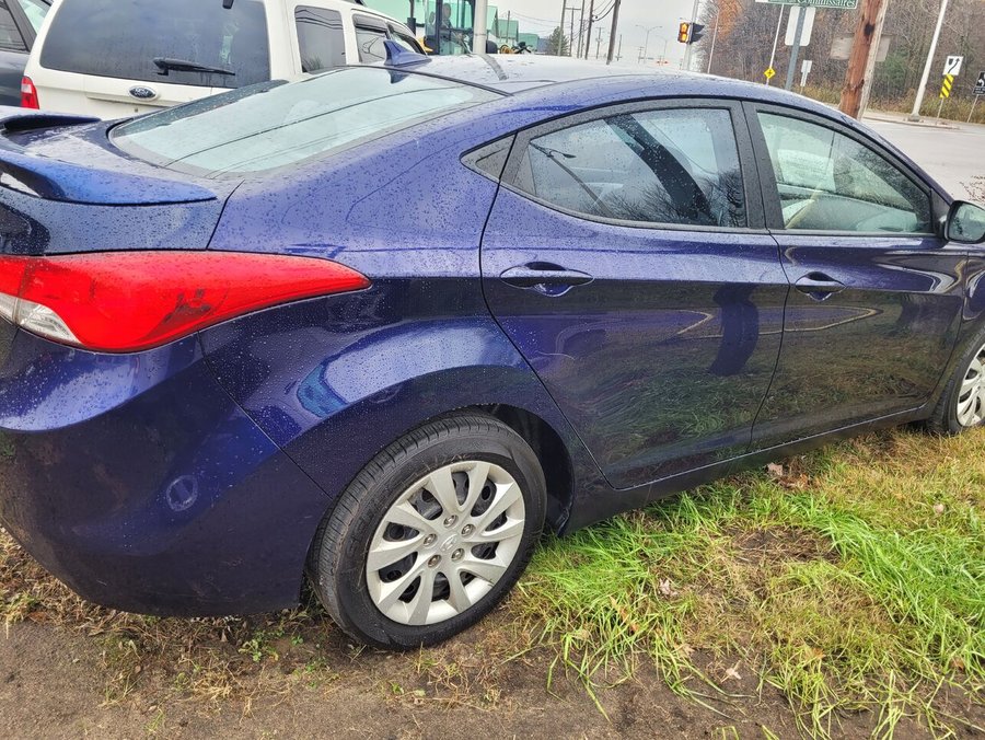 2012 Hyundai Elantra GL Blue