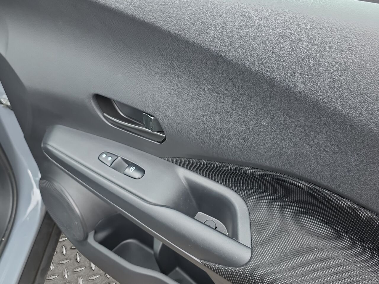 2024 Nissan Kicks S TA, commande audio au volant, bluetooth White Val-David - photo #14
