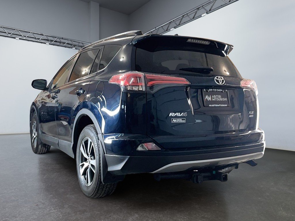 Toyota RAV4 AWD XLE 2018 Noir Rouyn-Noranda - photo #4