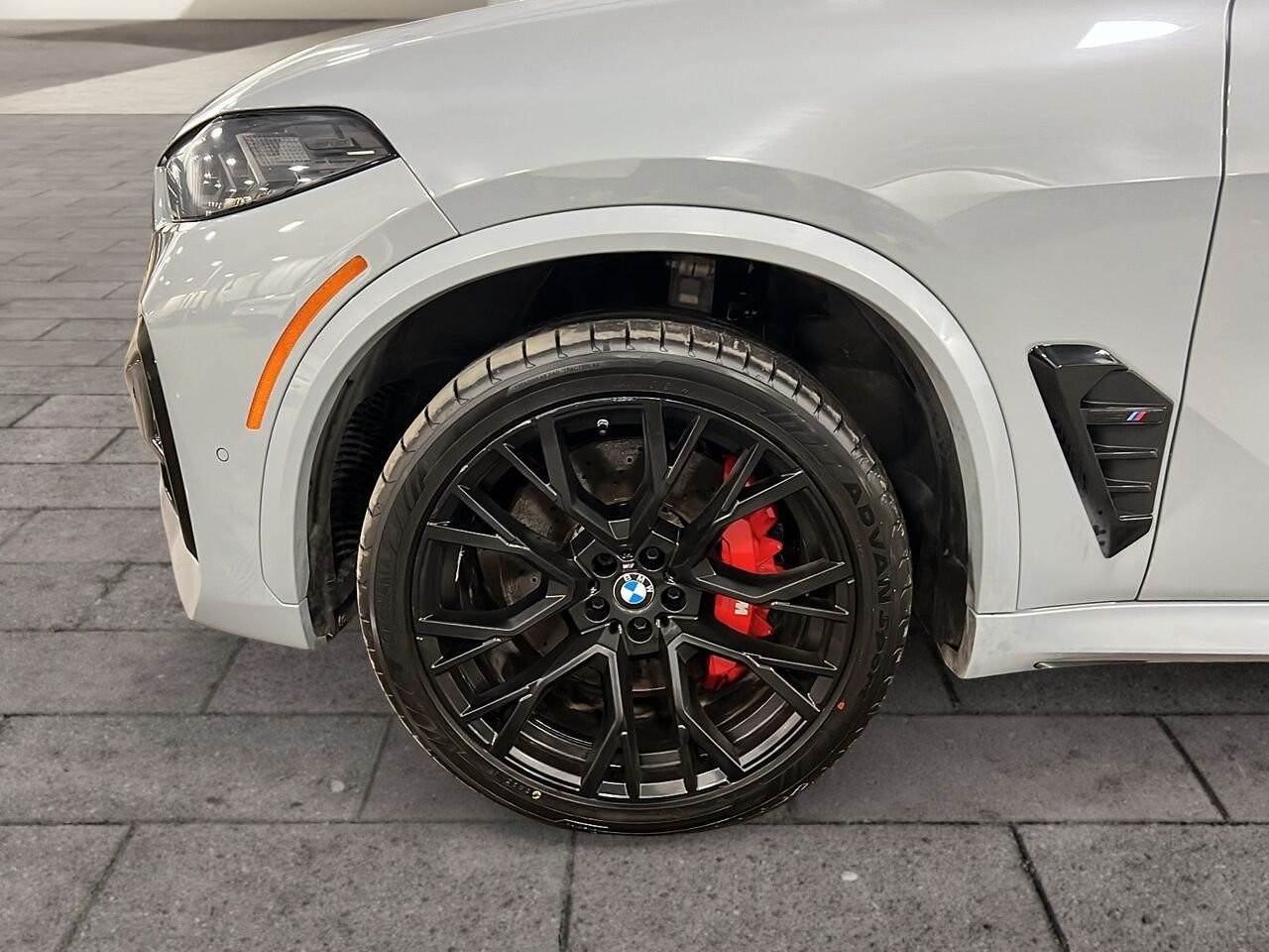 BMW X5 M 2024 Gris Québec - photo #6