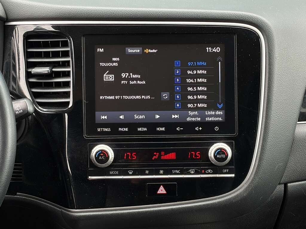 2020 Mitsubishi Outlander Red Gatineau - photo #16