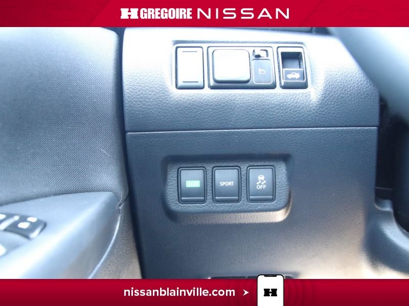 Nissan Sentra 2016 Blanc Laval - photo #20