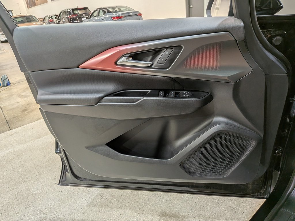 Chevrolet Equinox EV 2026 Noir Val-David - photo #30