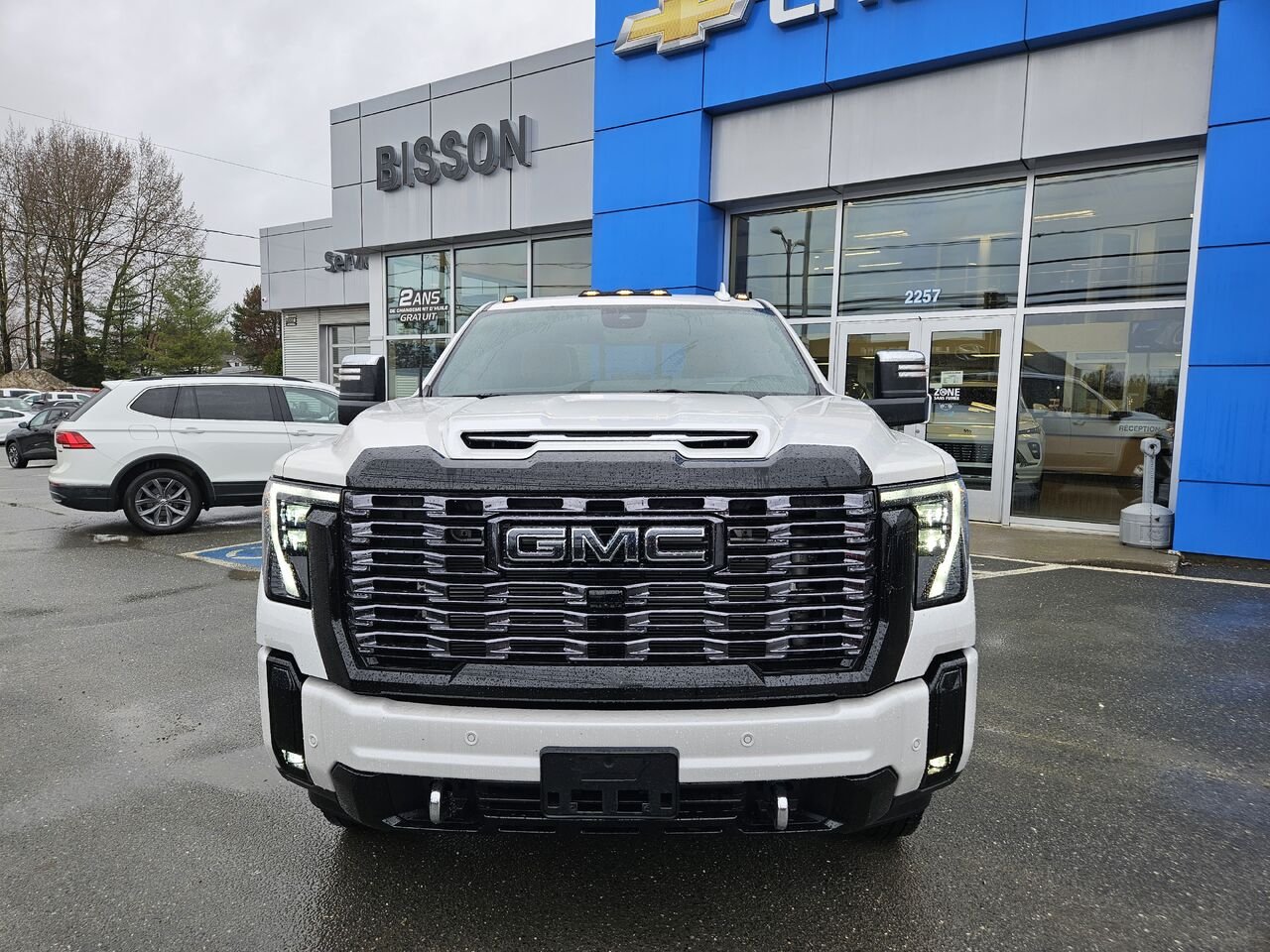 GMC Sierra 3500HD Denali Ultimate cabine multiplace 4RM 172 po 2025 Blanc Thetford Mines - photo #2