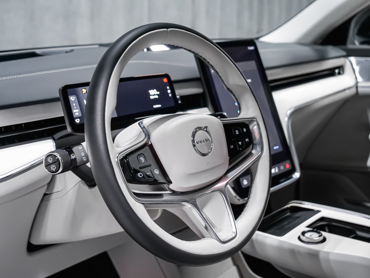 2025 Volvo EX90 ULTRA Grey Montreal - photo #13