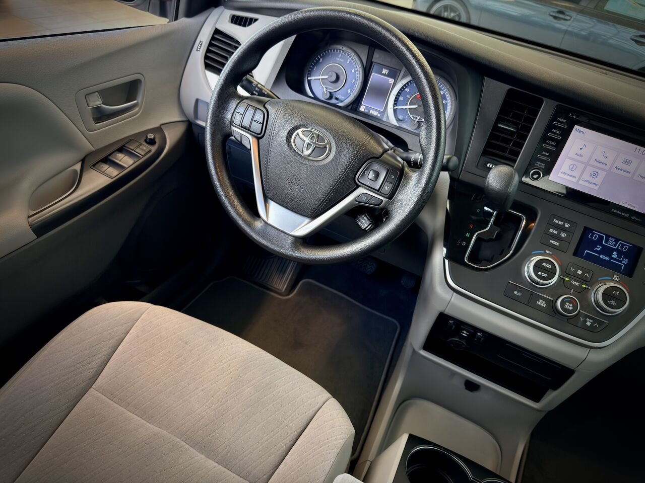 Toyota Sienna 2020 Blanc Notre-Dame-des-Prairies - photo #13