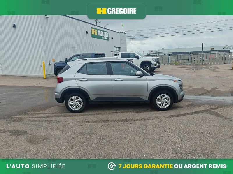 Hyundai Venue 2024 Argent Laval - photo #10