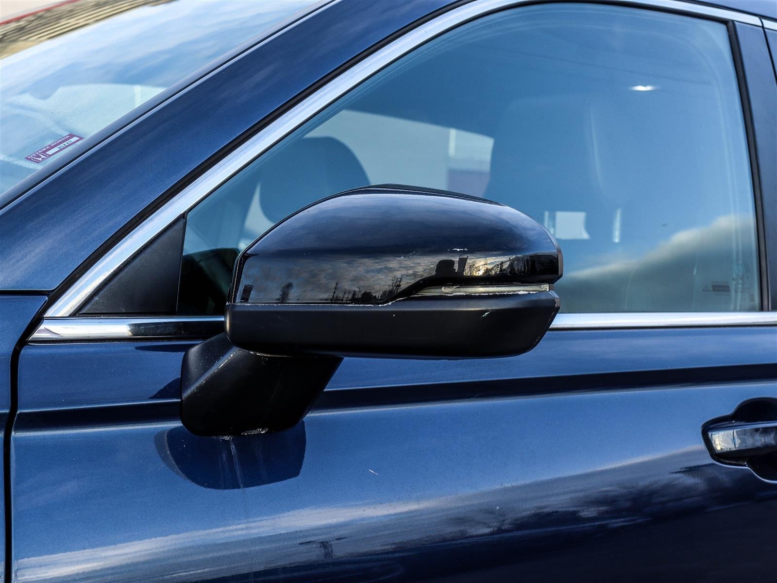 Honda CR-V hybride Touring 2023 Blue Ottawa & Gatineau - photo #23