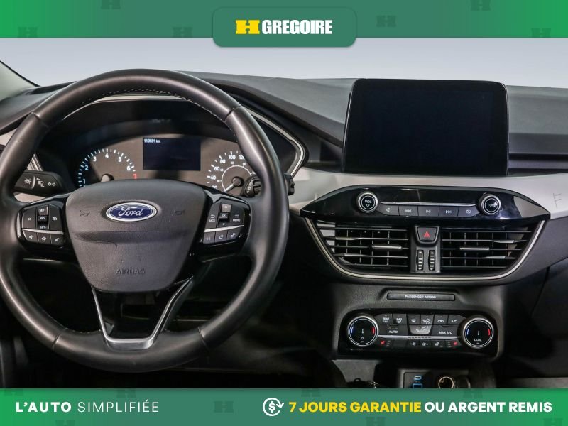 2022 Ford Escape Grey Laval - photo #17