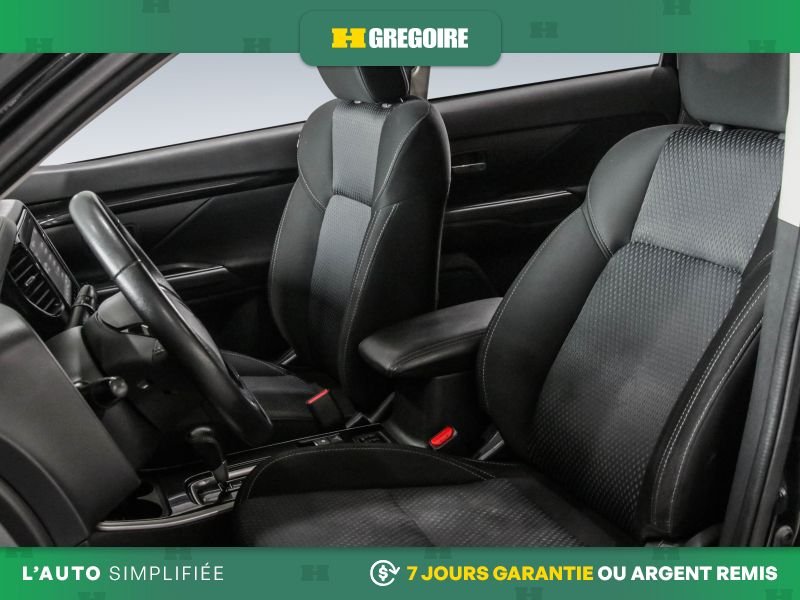 2020 Mitsubishi Outlander Black Saint-Eustache - photo #18