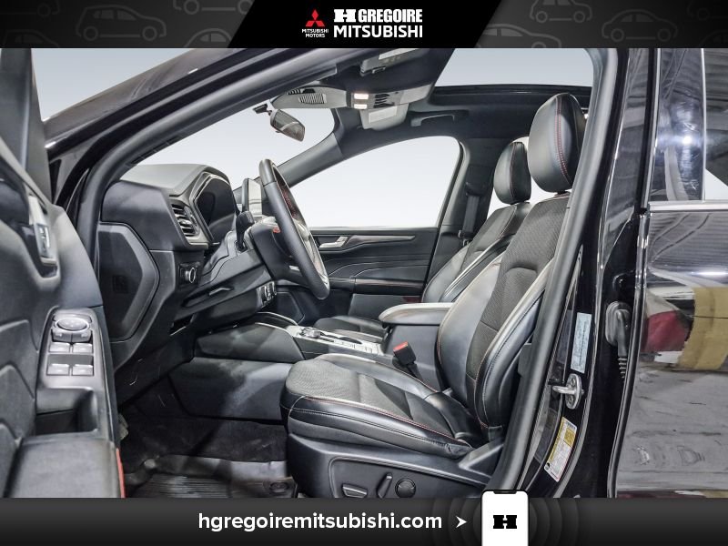 2025 Ford Escape Black Laval - photo #13