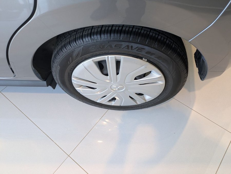 Mitsubishi Mirage SE 2020 Gris