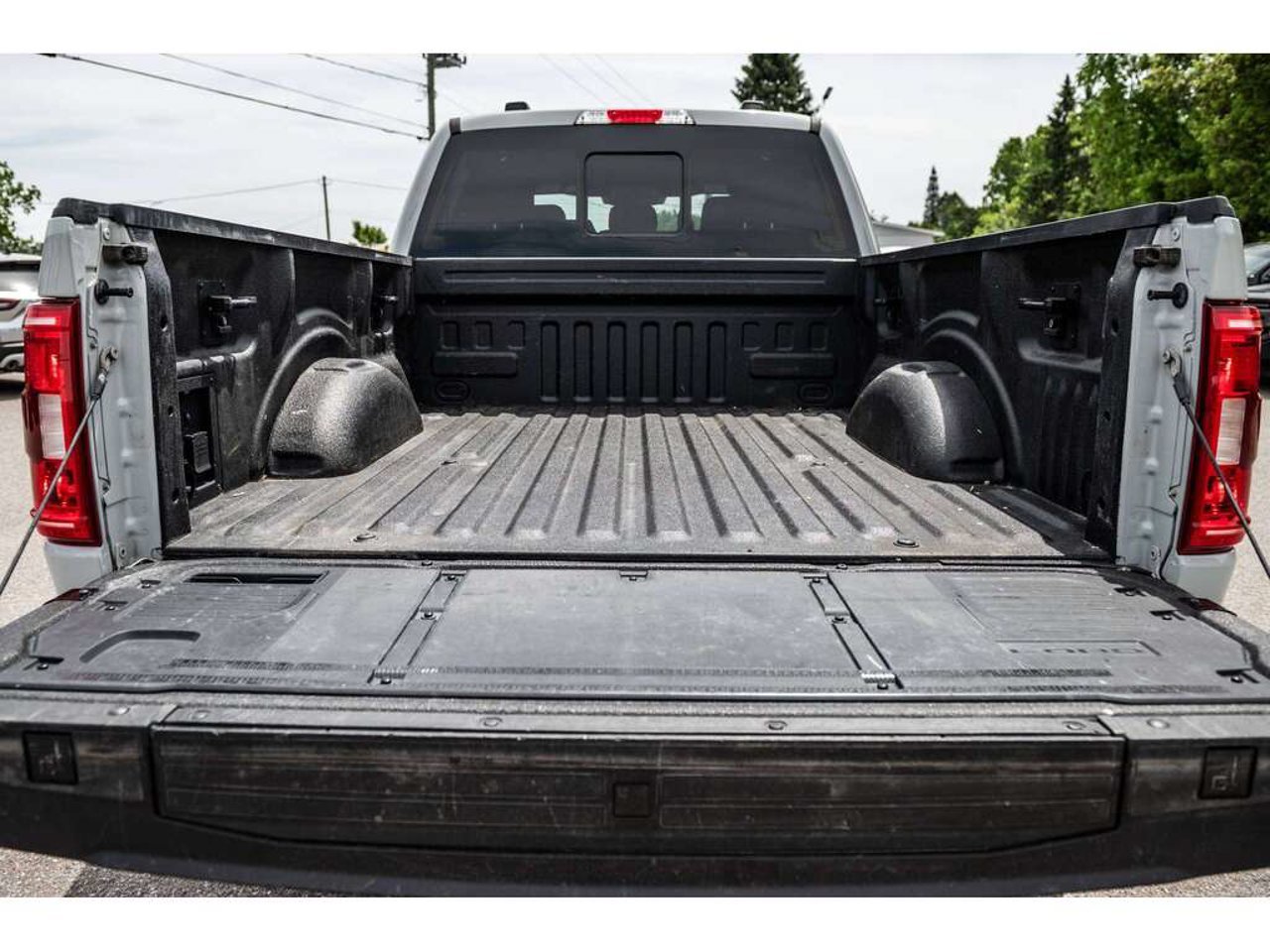 Ford F-150 2023 Gris Sainte-Julienne - photo #11