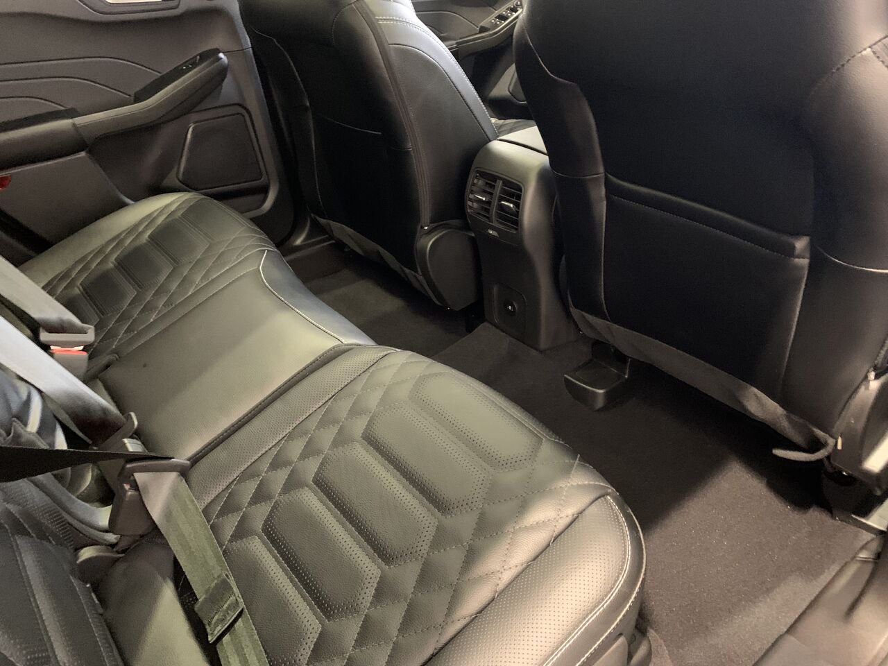 Ford Escape PHEV PHEV+HAUT NIVEAU+BAS KILO+TOIT PANORAMIQUE 2023 Gris Châteauguay - photo #14