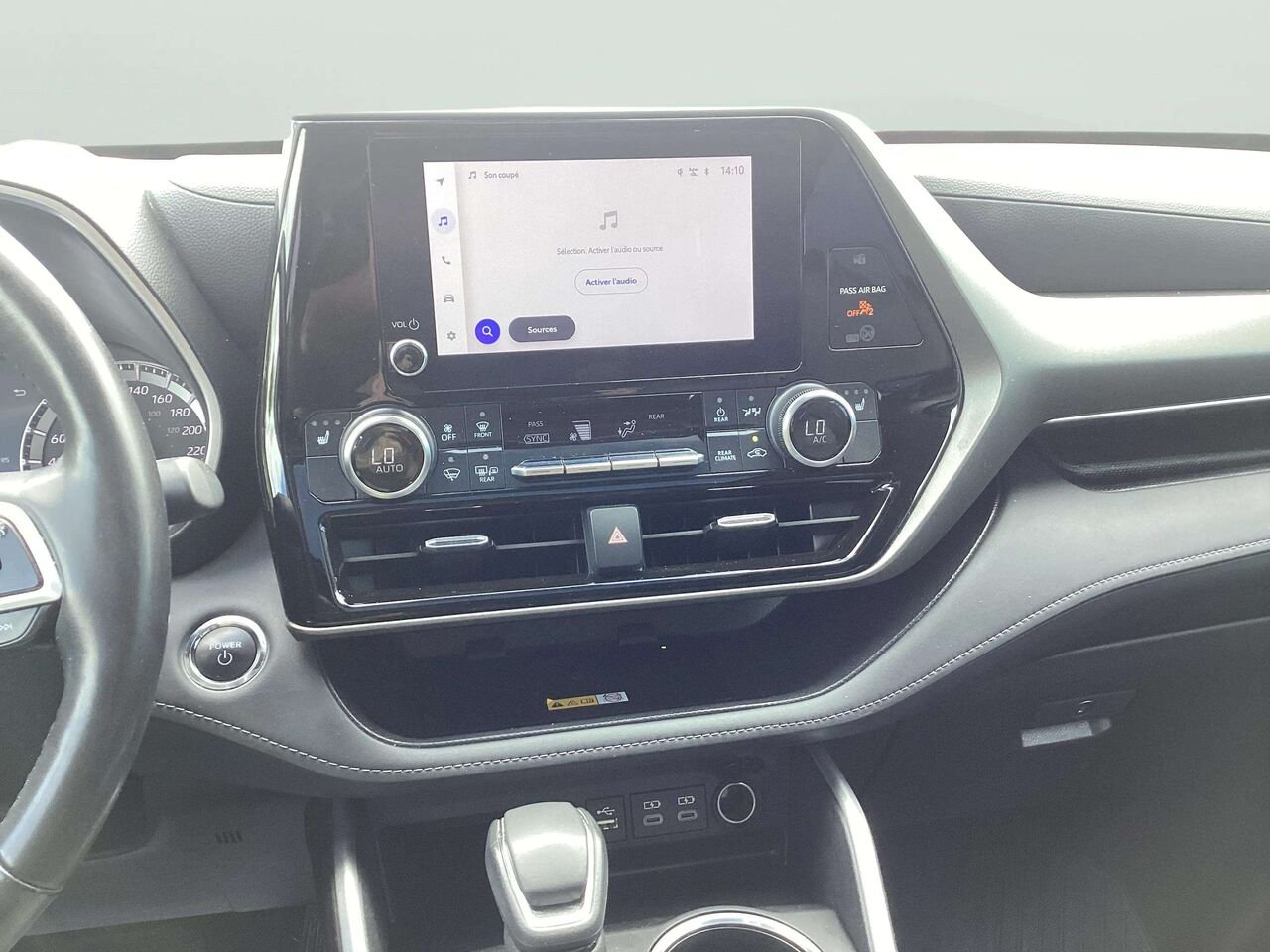 2023 Toyota Highlander XLE AWD Black Gatineau - photo #13