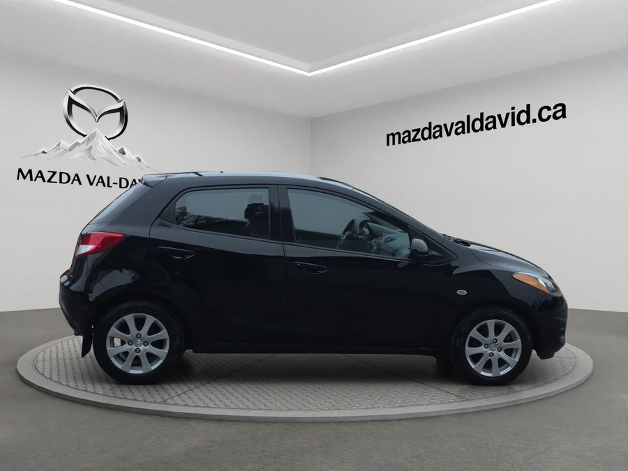 Mazda Mazda2 GX bicorps automatique 4 portes, VÉHICULE RECONSTRUIT 2011 Noir