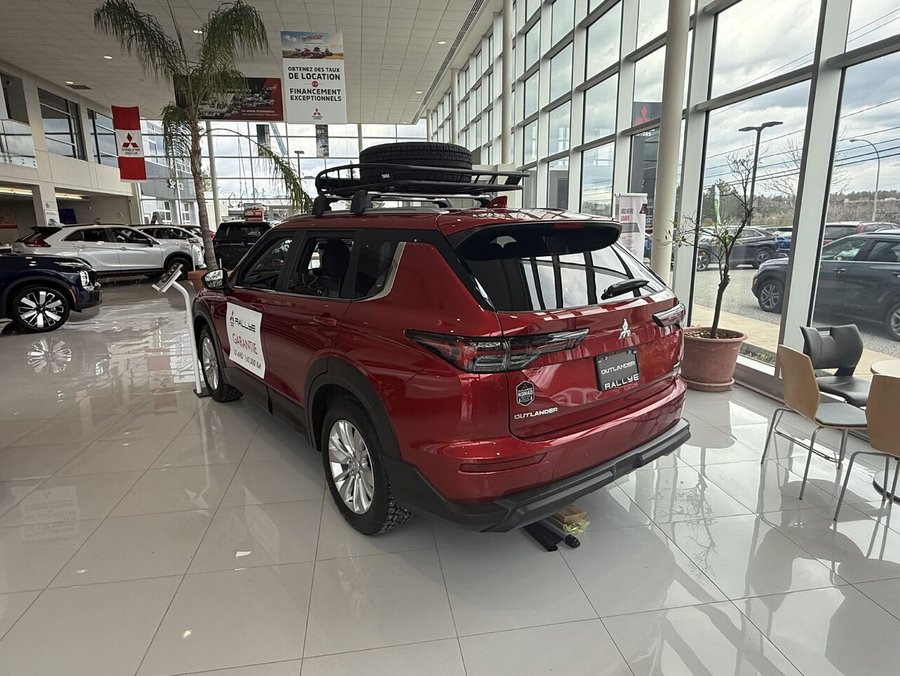 MITSUBISHI Outlander SE 2026 Rouge diamant