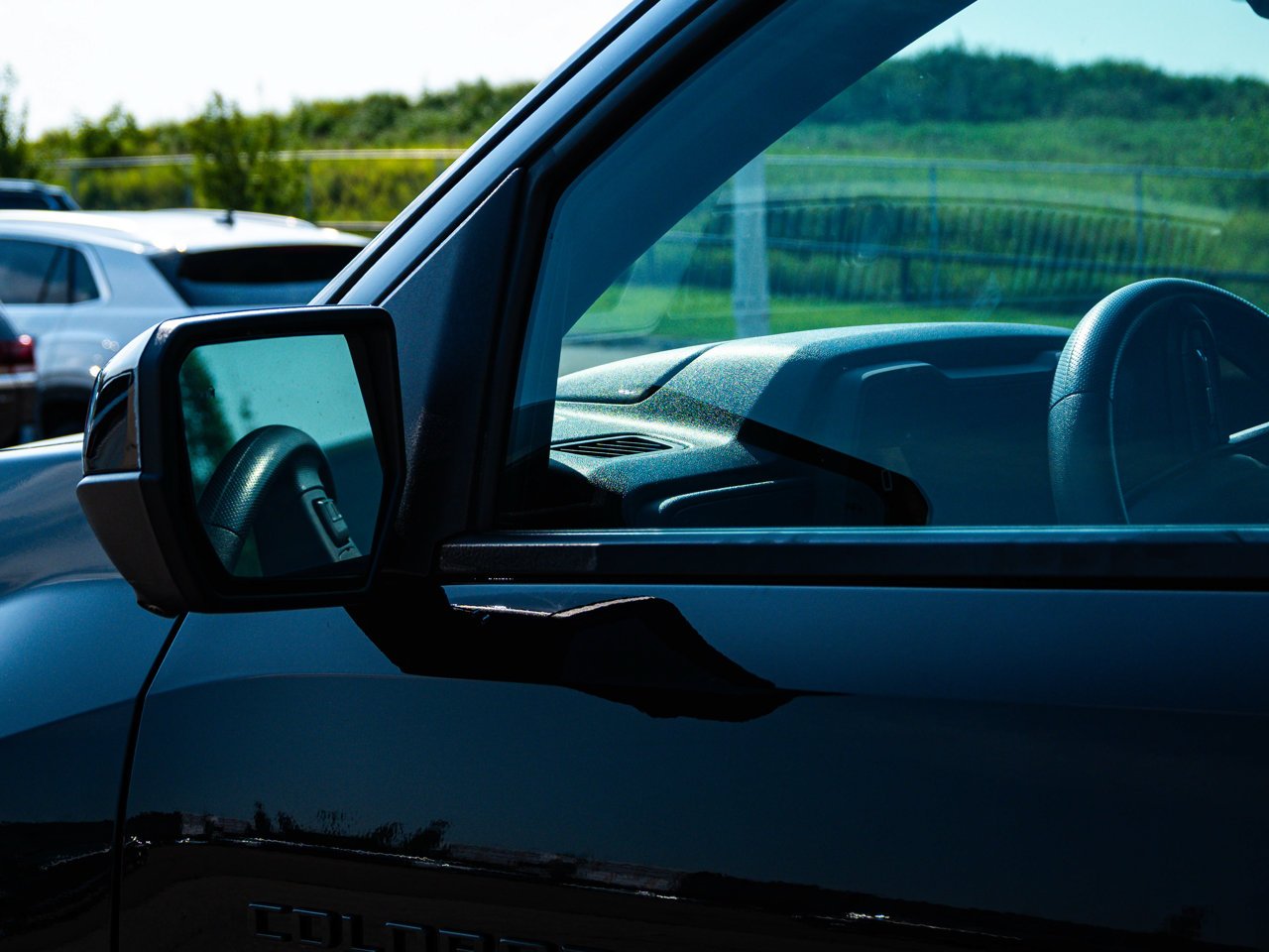 2023 Chevrolet Colorado 4WD Crew Cab Trail Boss Black Sherwood Park - photo #6