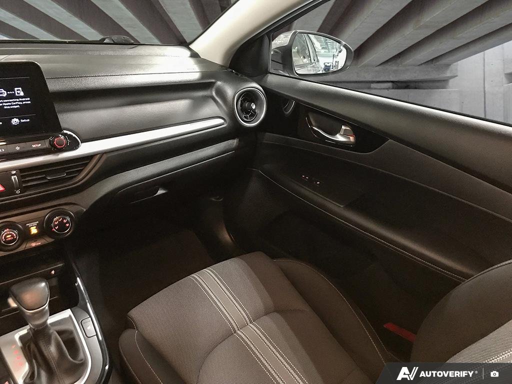 2023 Kia Forte5 2601570A | EX gray Edmonton - photo #24