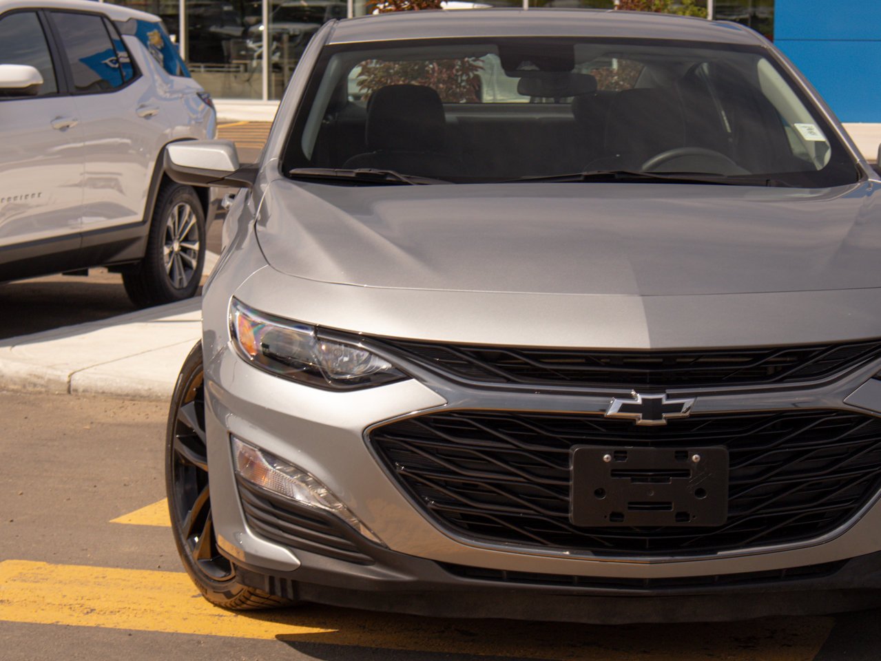 2024 Chevrolet Malibu 4dr Sdn 1LT Grey Sherwood Park - photo #5