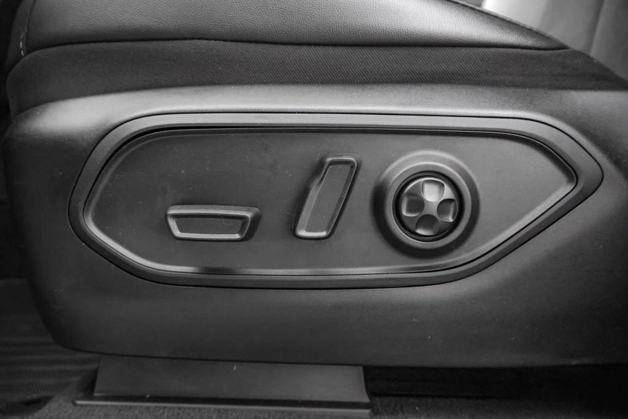 2025 Jeep Grand Cherokee Altitude 4x4 White Sherwood Park - photo #14