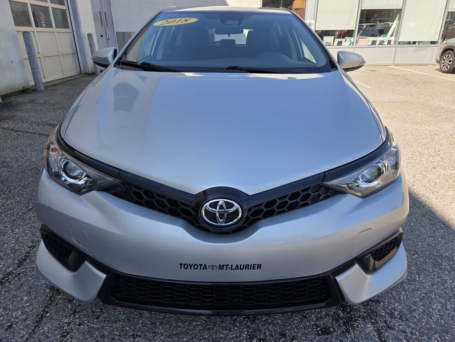 2018 Toyota COROLLA IM 2018 Silver