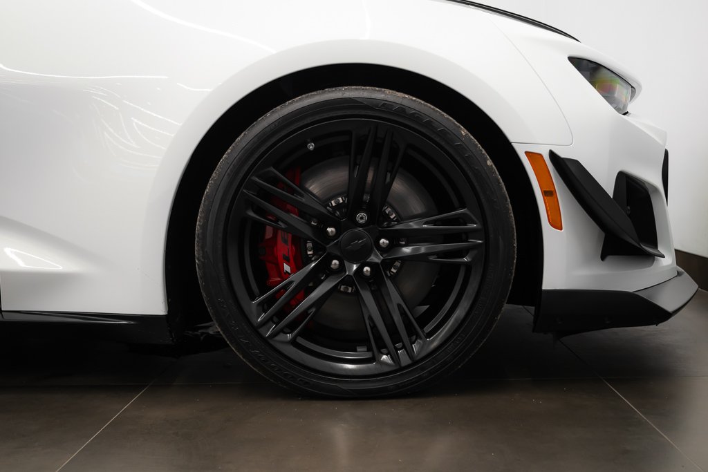2018 Chevrolet Camaro 2dr Cpe ZL1 | 1LE PACKAGE White Kirkland - photo #8