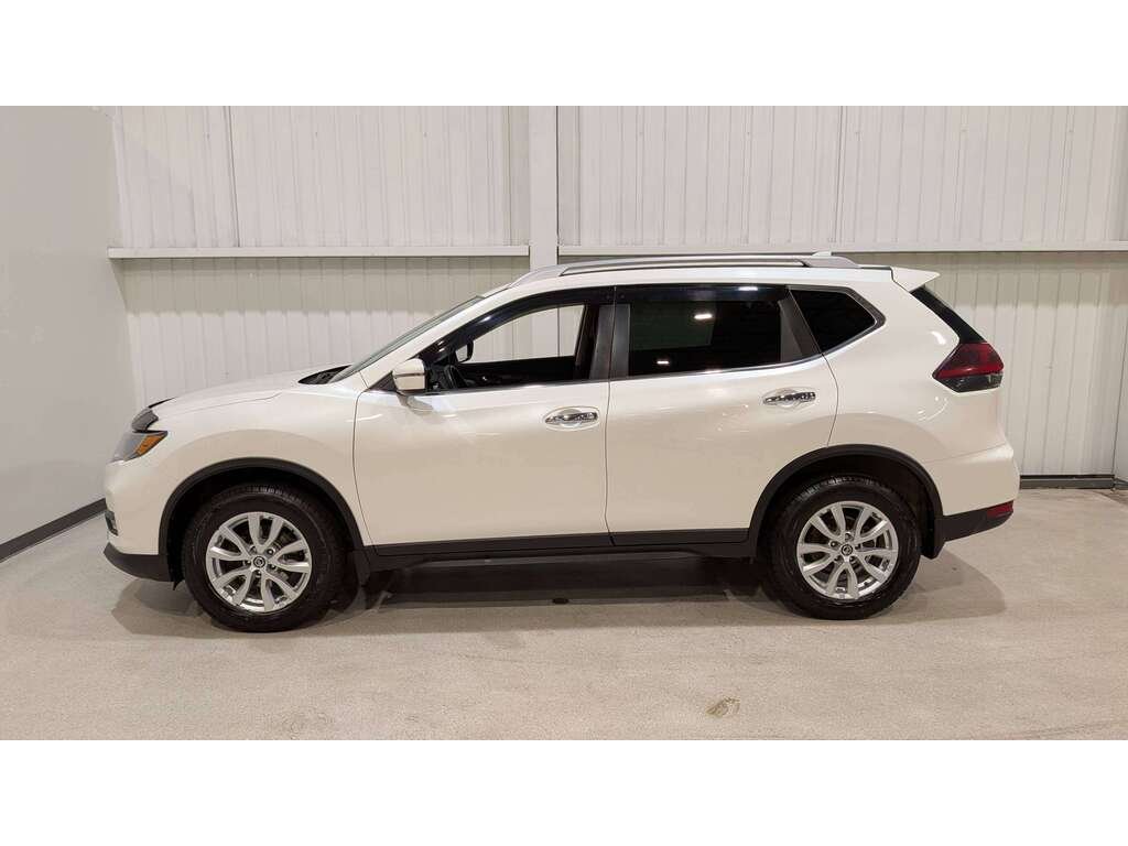 2019 Nissan Rogue AWD SV White Val-David - photo #4