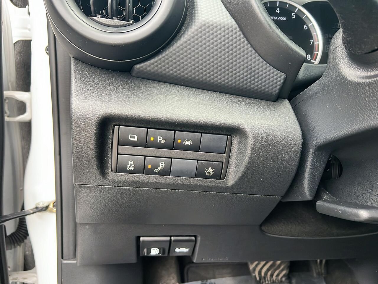 2024 Nissan KICKS S TA White Québec - photo #15