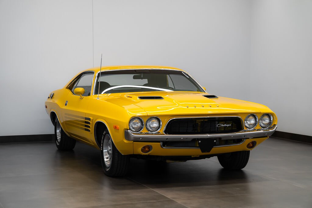 Dodge Challenger 1972 Jaune Montréal - photo #2