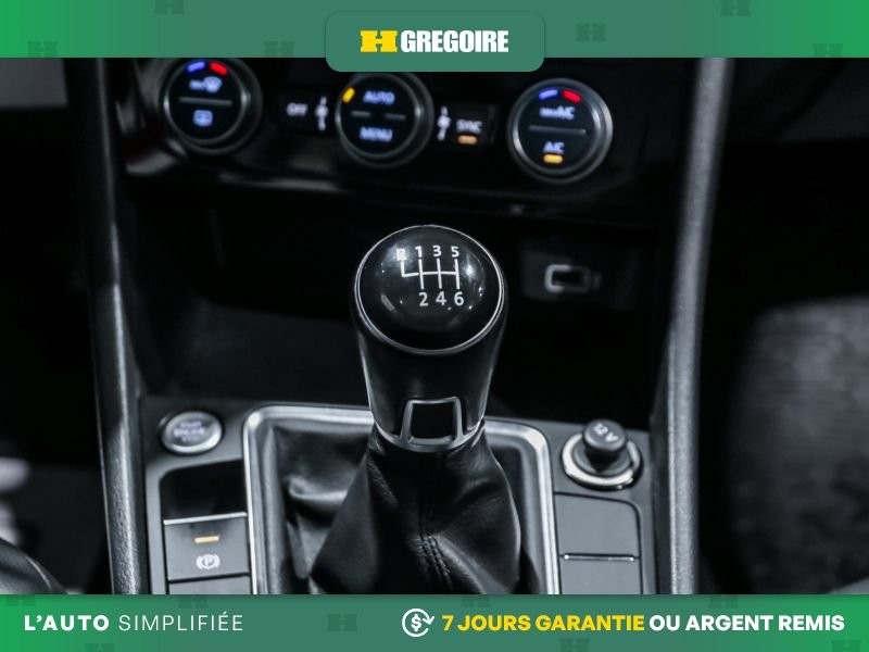 Volkswagen Jetta 2019 Rouge Laval - photo #20