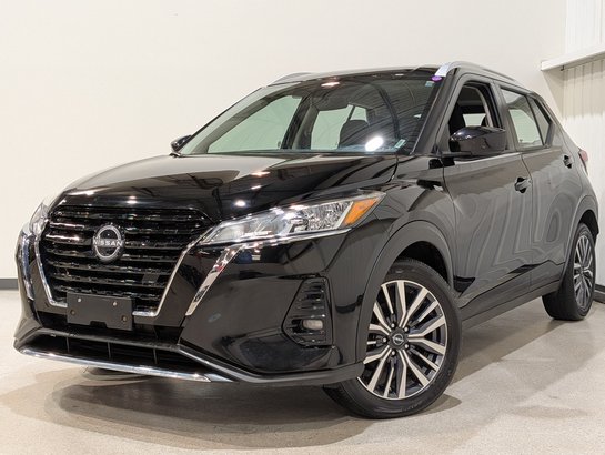 Nissan Kicks SV, Sièges et volant chauffants, Apple Carplay 2024 Noir