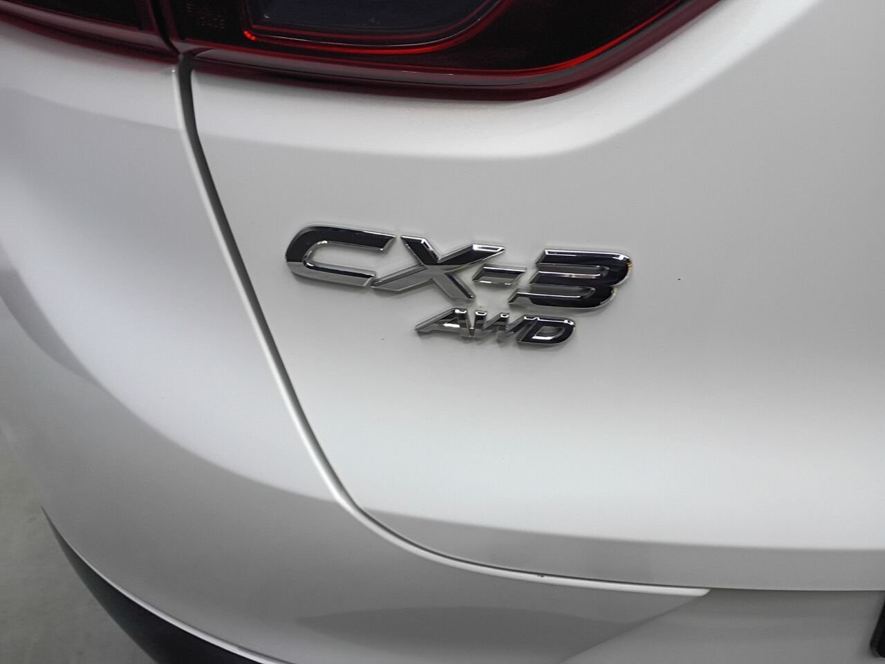 2016 Mazda CX-3 White Blainville - photo #8