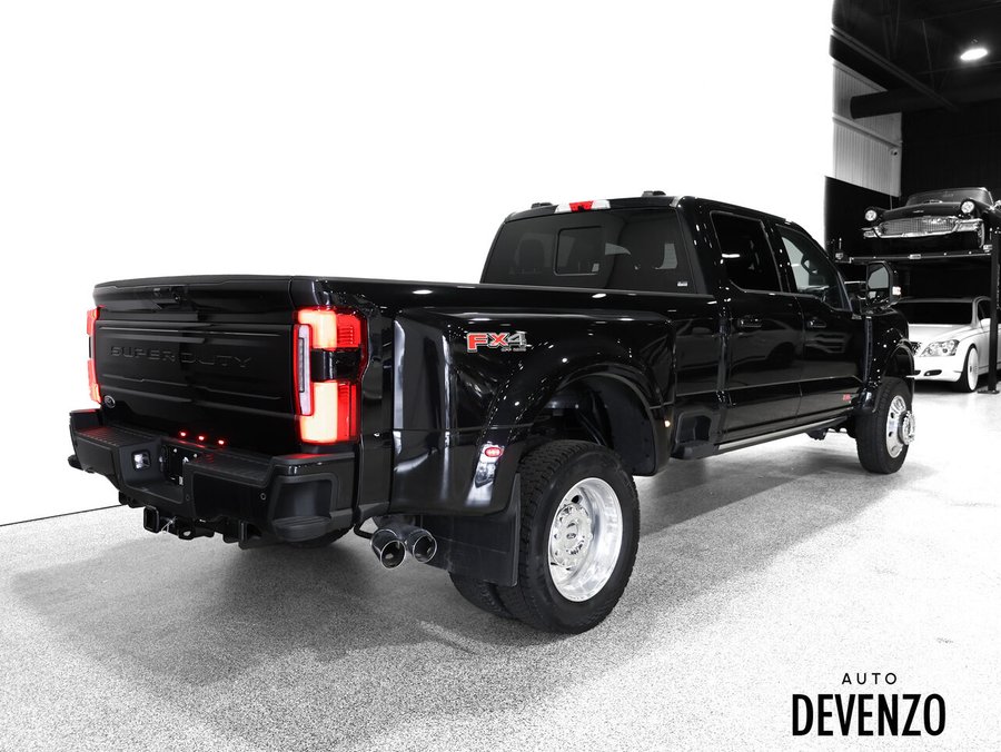 2026 Ford Super Duty F-450 DRW 2026 Black