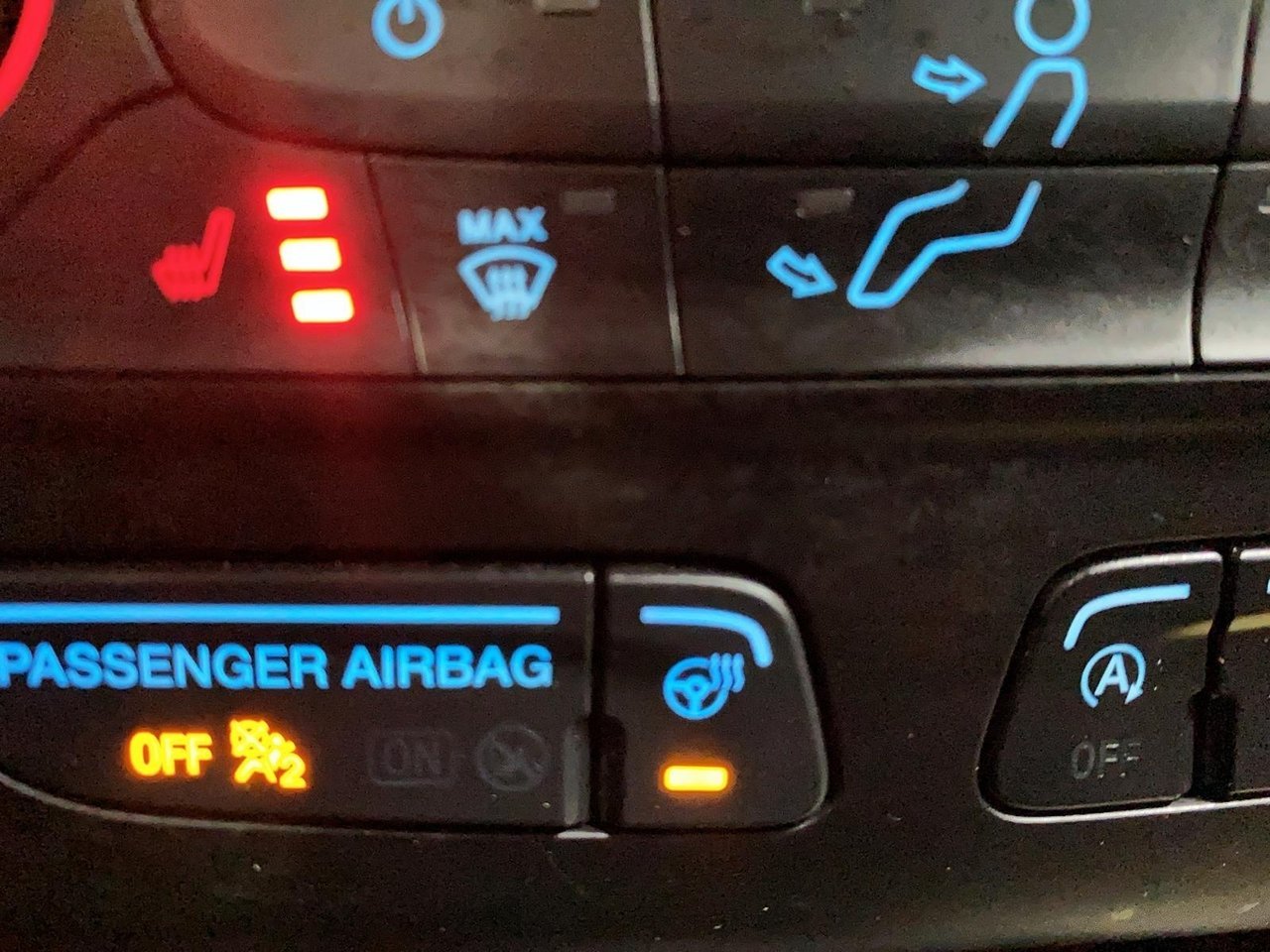 2019 Ford Escape Titanium White Baie-Comeau - photo #17