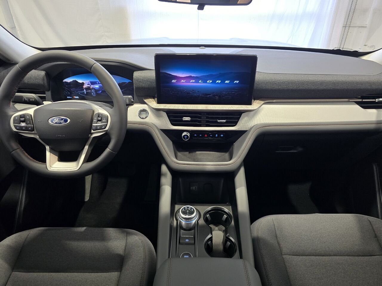 Ford Explorer ACTIVE AVEC GROUPE 200A 4RM 2026 Bleu vapeur métallisé Châteauguay - photo #5