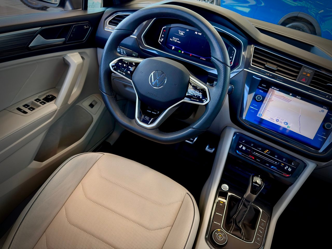2024 Volkswagen Tiguan Blue Notre-Dame-des-Prairies - photo #27