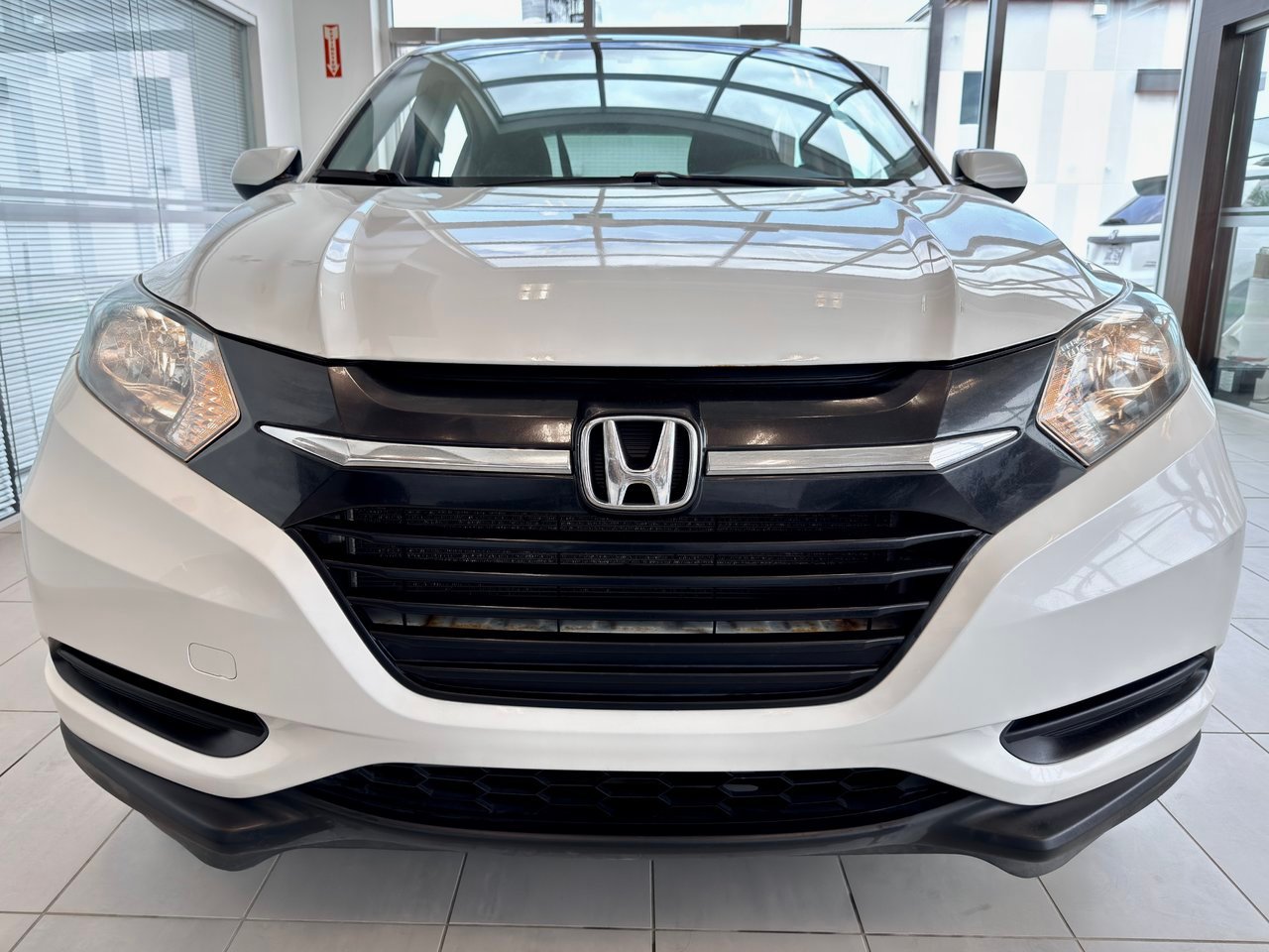 2016 Honda HR-V Notre-Dame-des-Prairies - photo #5