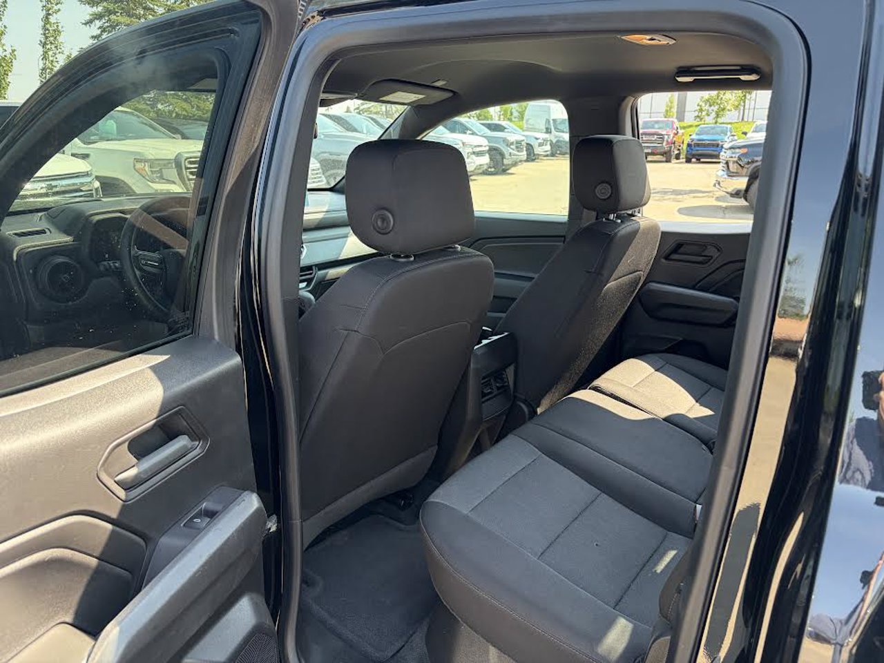 2023 Chevrolet Colorado 4WD Crew Cab Trail Boss Black Sherwood Park - photo #5