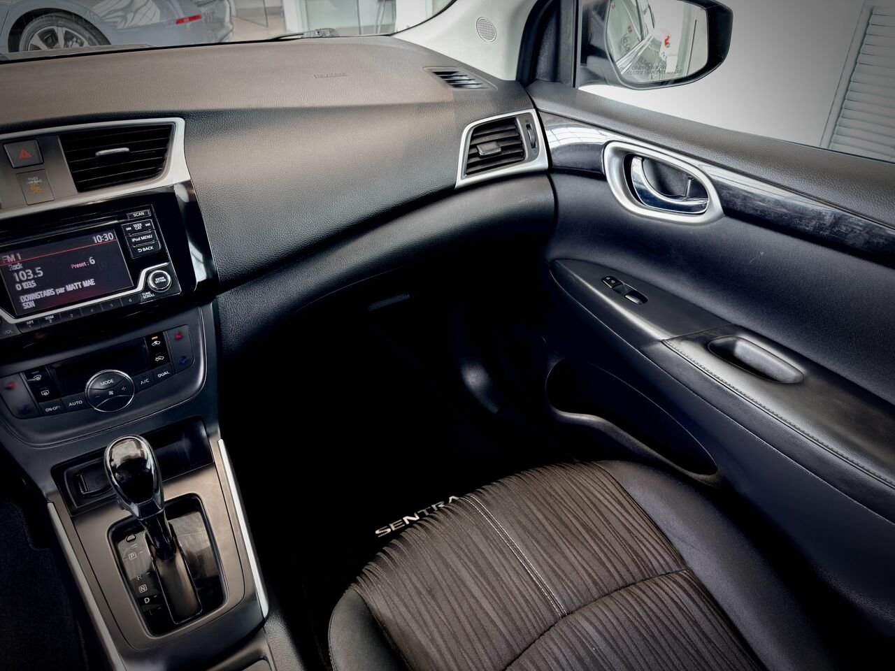 2018 Nissan Sentra Grey Notre-Dame-des-Prairies - photo #19