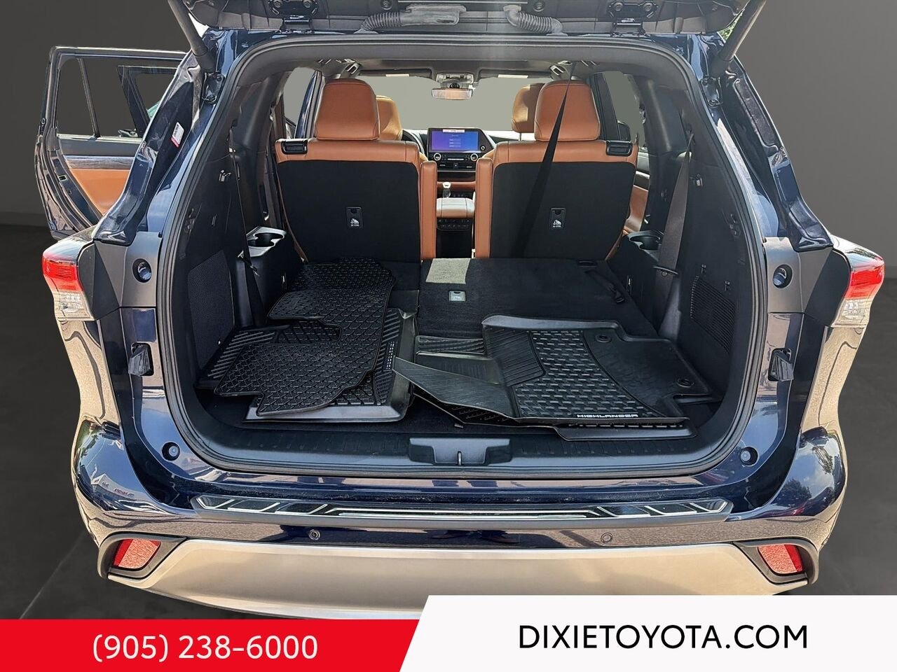 2024 Toyota Highlander PLATNIUM AWD / HEATED AND VENTIALTED SEATS / HEATED REAR SEATS / ALLOY WHEELS / MOONROOF / CARPLAY AND ANDROID AUTO Mississauga - photo #21