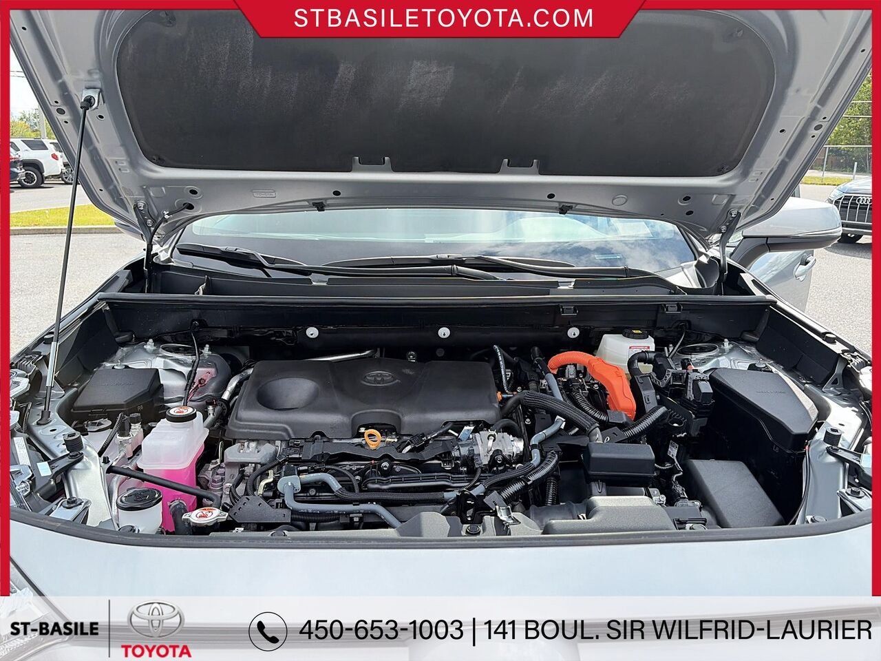 Toyota RAV4 Hybride 2025 Ciel argent métallisé Saint-Basile-le-Grand - photo #10