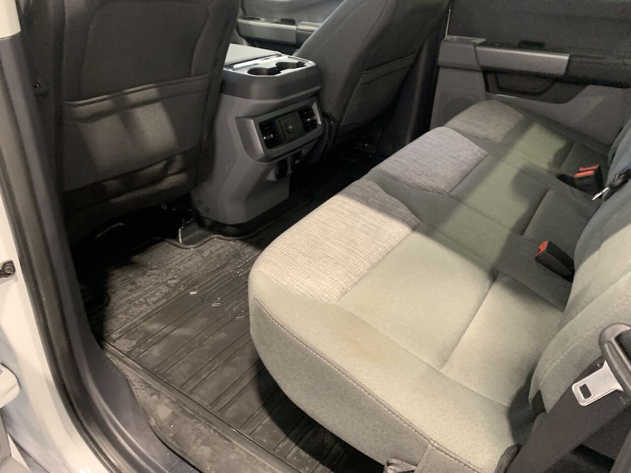2024 Ford Super Duty F-250 SRW XLT White Châteauguay - photo #27