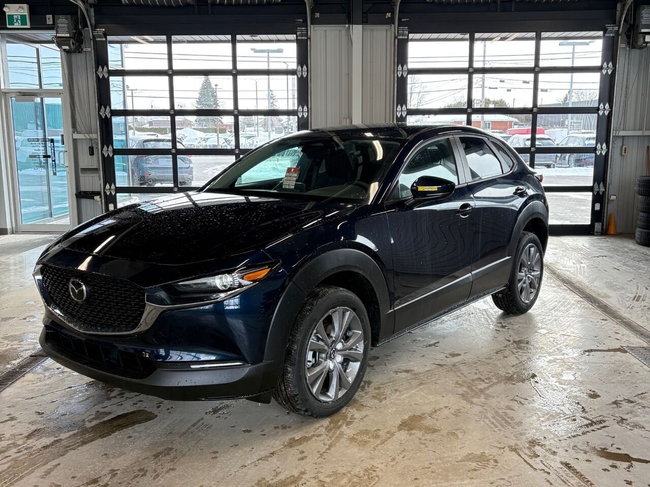MAZDA CX-30 GS TI 2026 Bleu cristal foncé mica Châteauguay - photo #2
